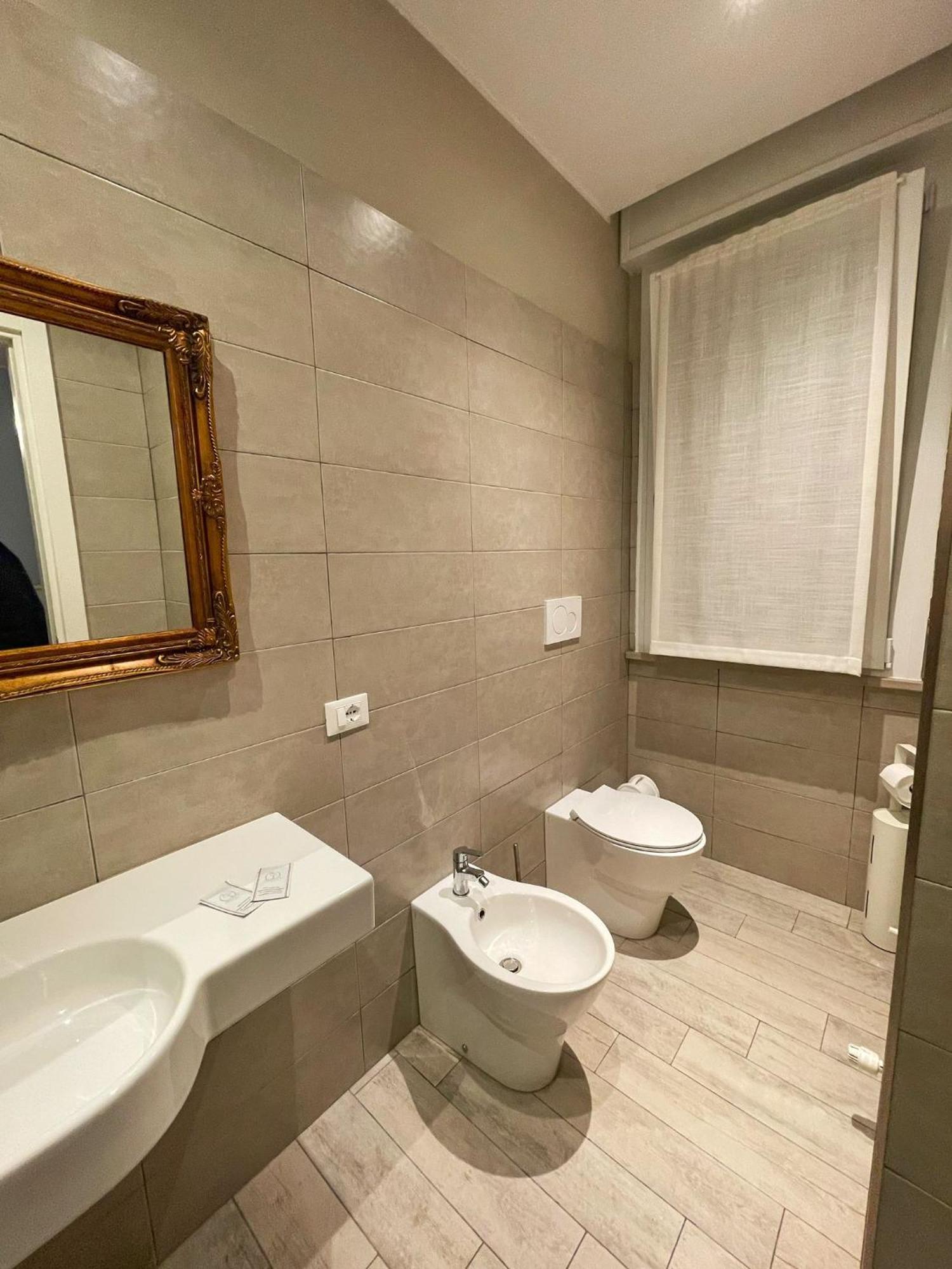 Alla Scaletta - Stanze Con Bagno Privato E Wifi A Pochi Passi Dal Duomo Mirandola Zewnętrze zdjęcie